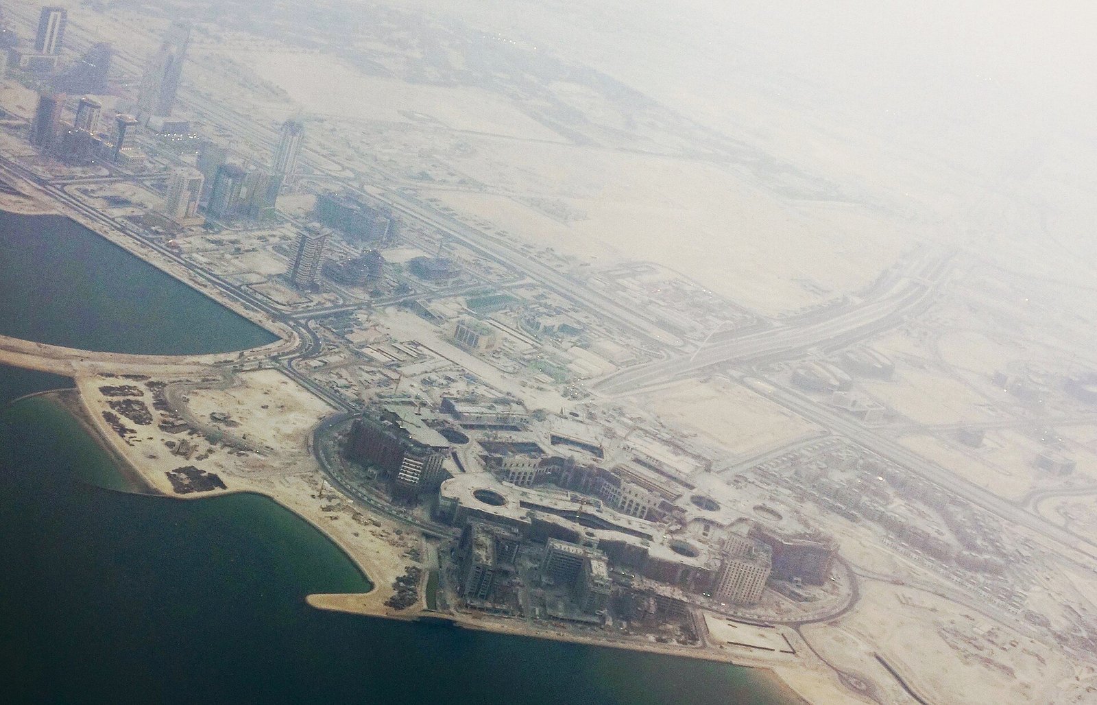 Aerial photograph of Place Vendôme in Lusail under construction in 2017