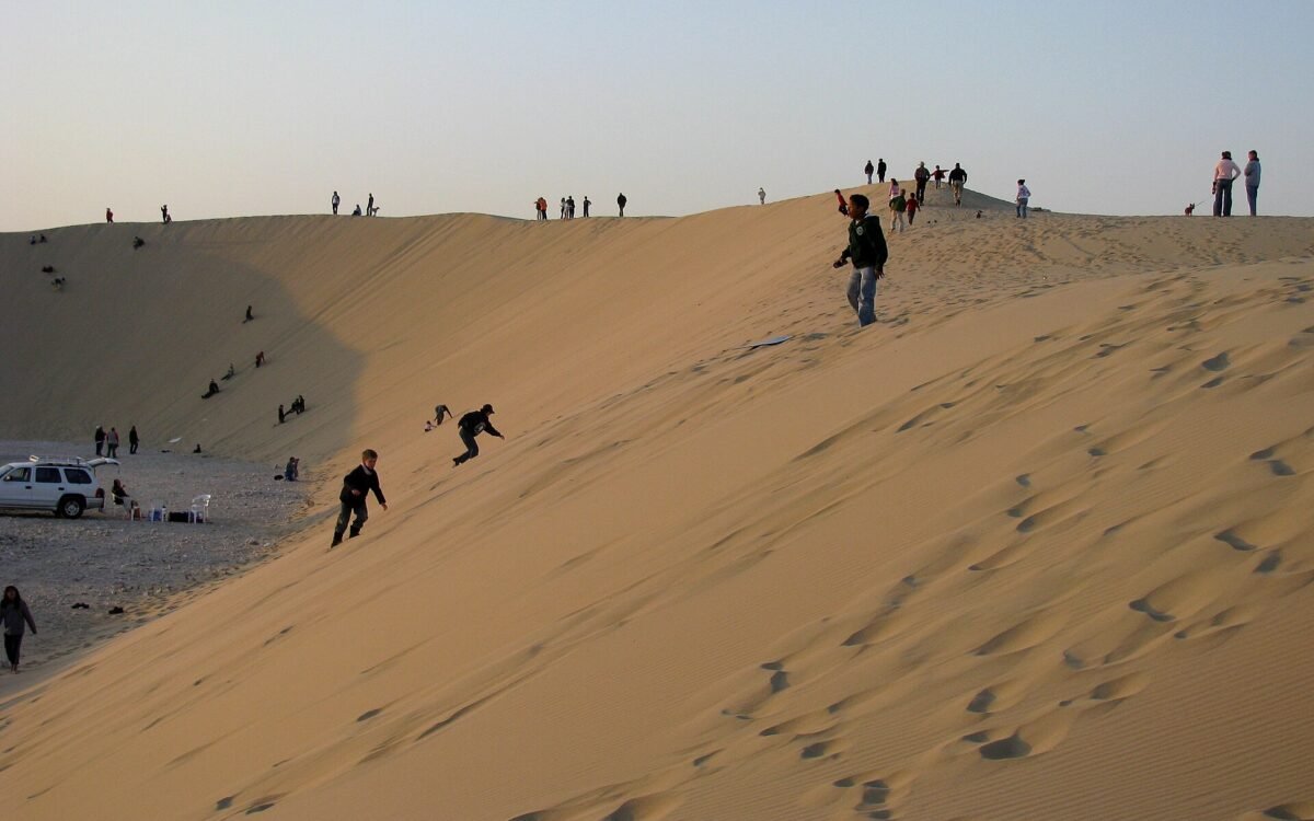 Singing Sand Dunes, Mesaieed