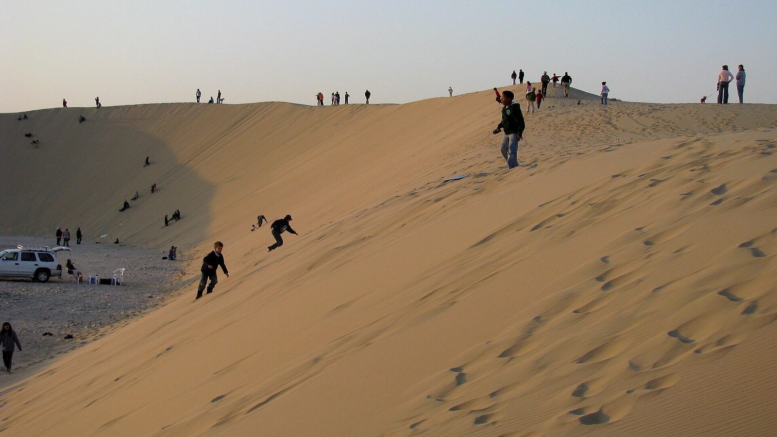 Singing Sand Dunes, Mesaieed